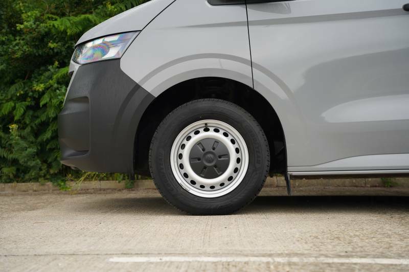 Volkswagen Transporter T32 Tdi 150 Van Commerce Lwb Grey #5