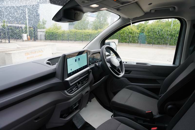 Volkswagen Transporter T32 Tdi 150 Van Commerce Lwb Grey #2