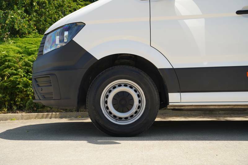 Volkswagen Crafter Cr35 Tdi 140Ps High Roof Van Commerce Lwb - 2026 DU74BBE White #5