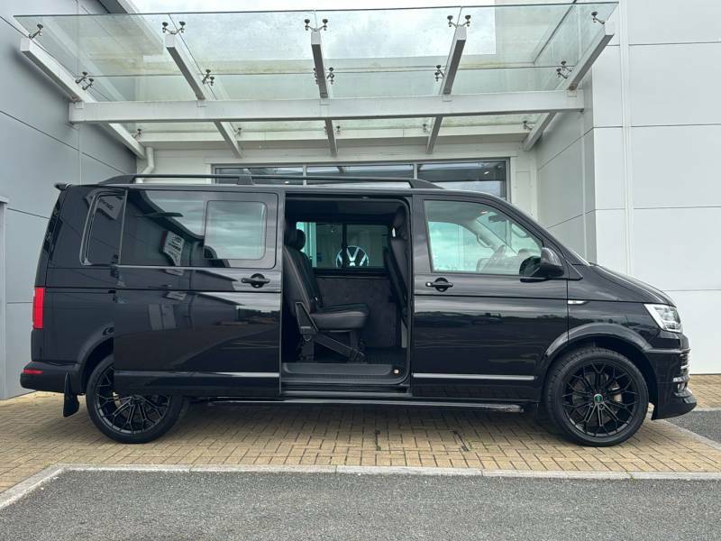 Volkswagen Transporter T32 Tdi Bmt 204 Kombi Van 4Motion Dsg Highline Lwb Black #4