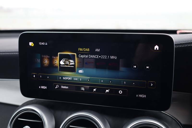 Mercedes-Benz GLC Class 300 E 4Matic White #18