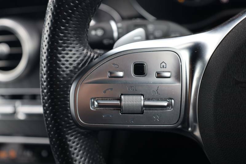 Mercedes-Benz GLC Class 300 E 4Matic White #26