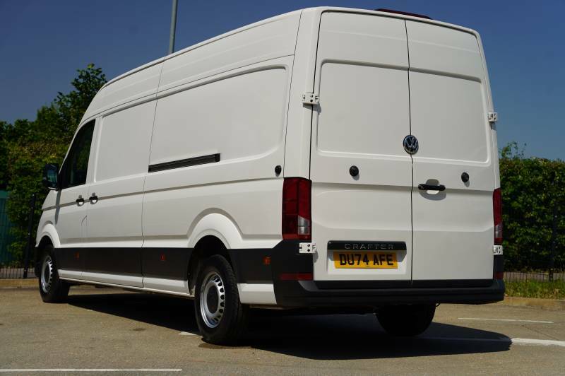 Volkswagen Crafter Cr35 Tdi 140Ps High Roof Van Commerce Plus Lwb White #3