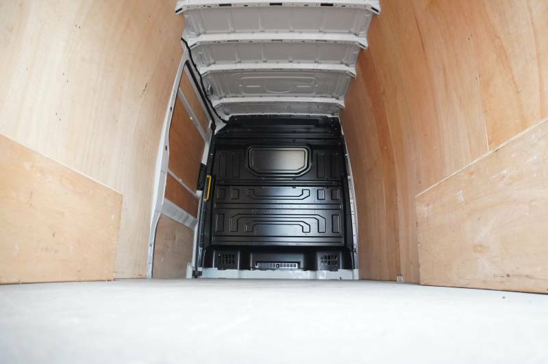 Volkswagen Crafter 2.0 Tdi 140Ps Commerce Plus High Roof Van Grey #12