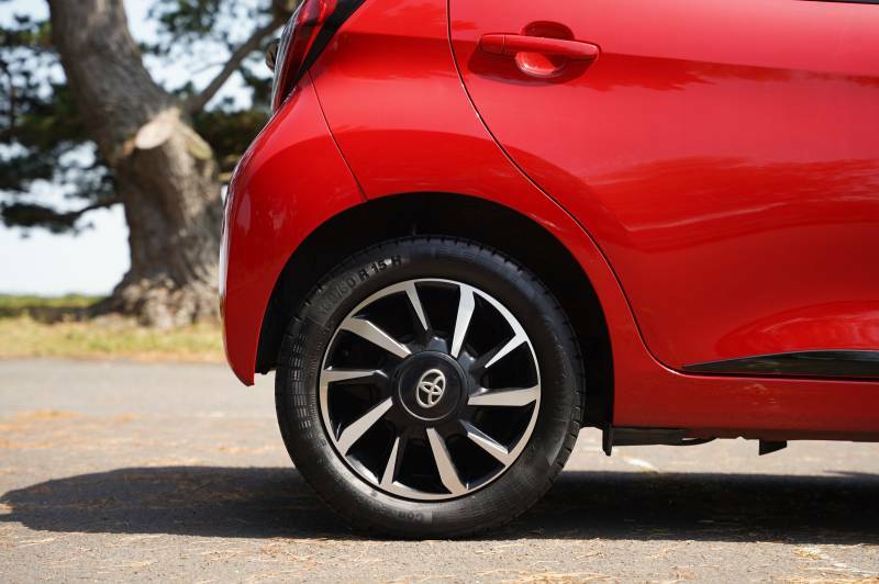 Toyota Aygo Hatchback Air Edition  #26