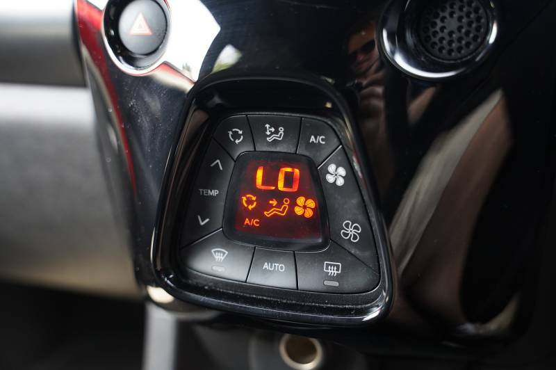 Toyota Aygo Hatchback Air Edition  #19