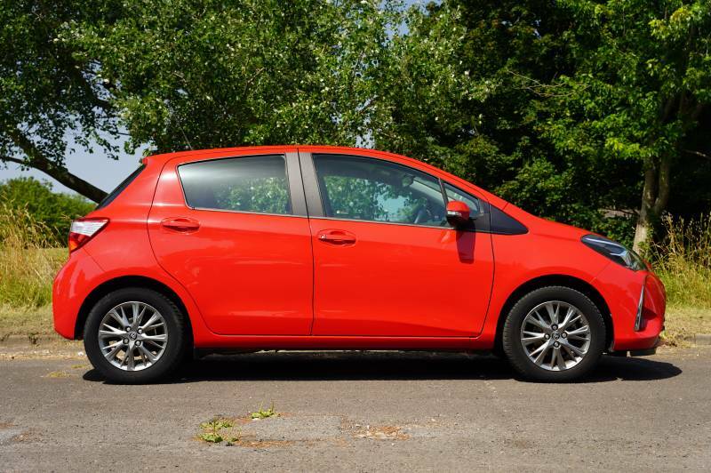 Toyota Yaris Hatchback Blue #4