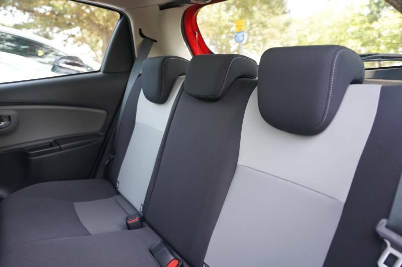 Toyota Yaris Hatchback Blue #11