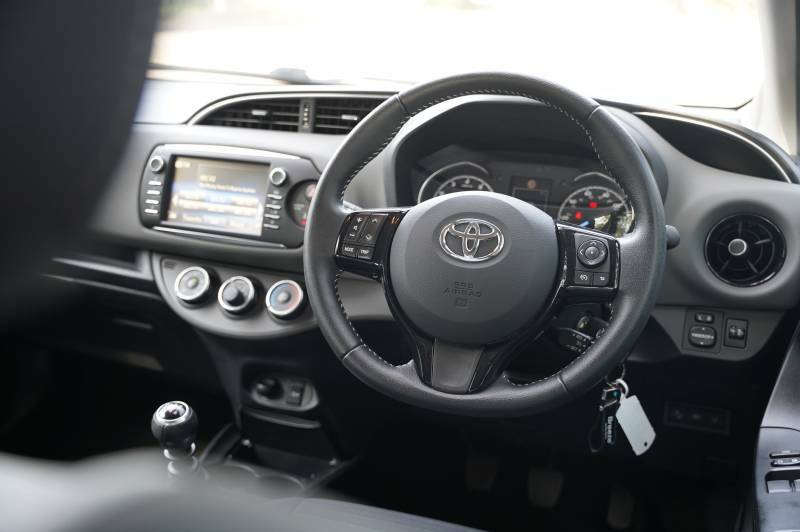 Toyota Yaris Hatchback Blue #9