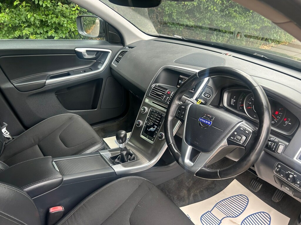 Volvo XC60 D4 181 Se Awd GV64RZK Black #5