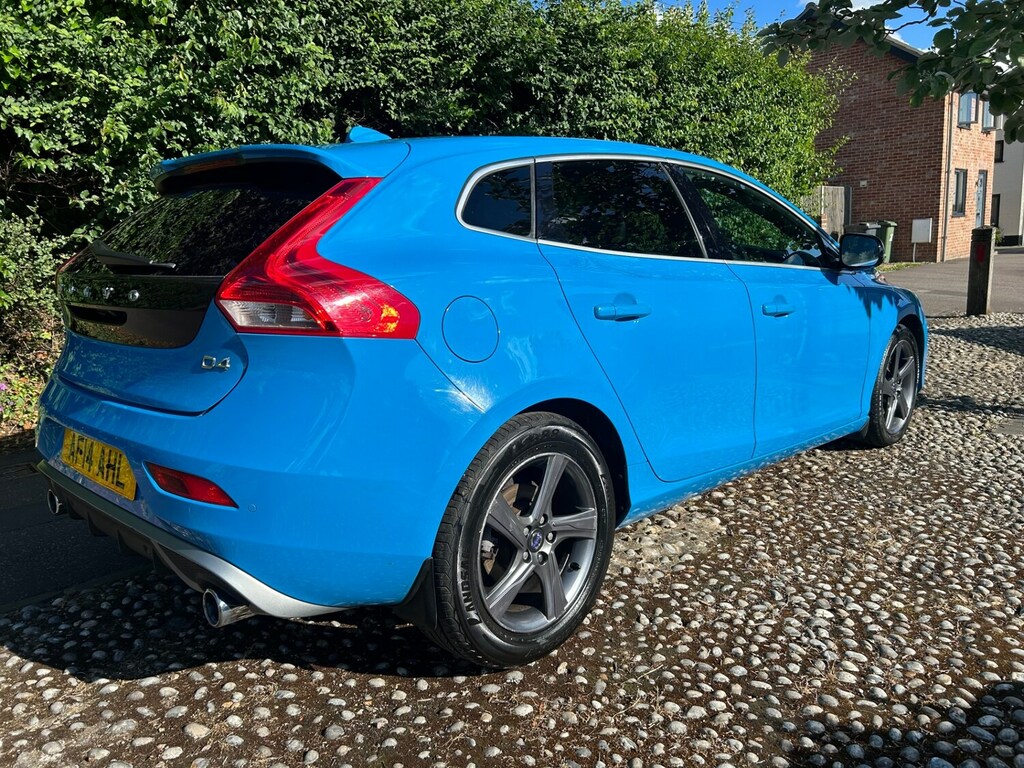 Volvo V40 D4 R Design Lux Nav Blue #5