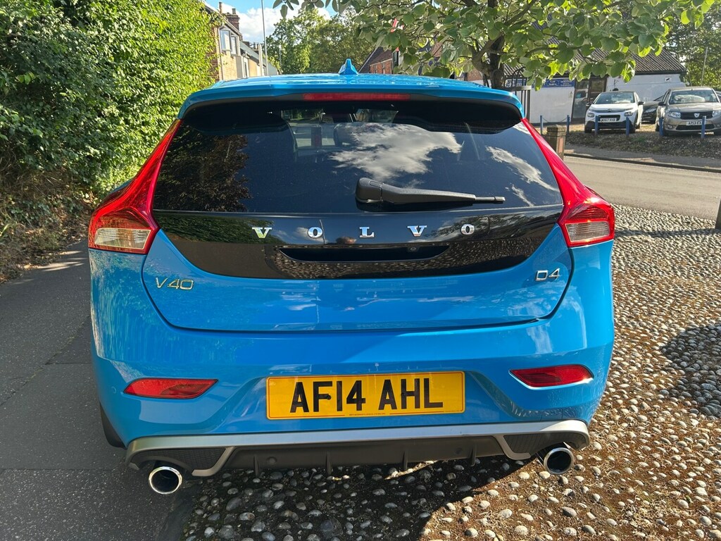 Volvo V40 Hatchback 1.6 D2 R-design 201414 Red #7