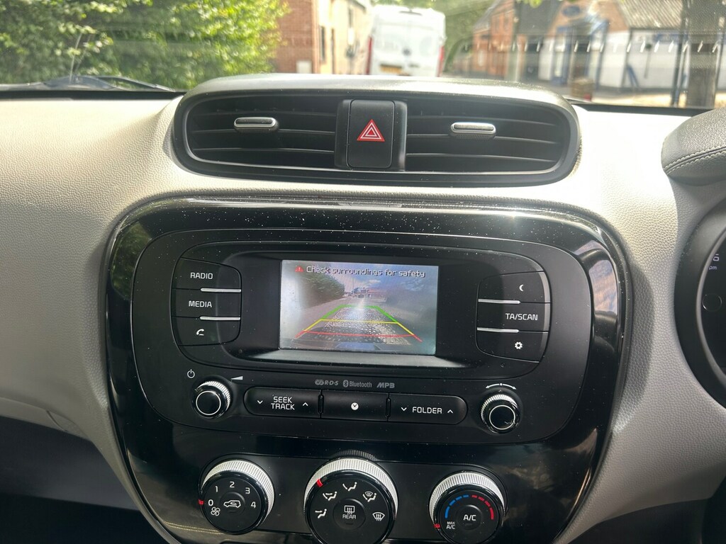 Kia Soul 1.6 Crdi Connect 126 Bhp White #11