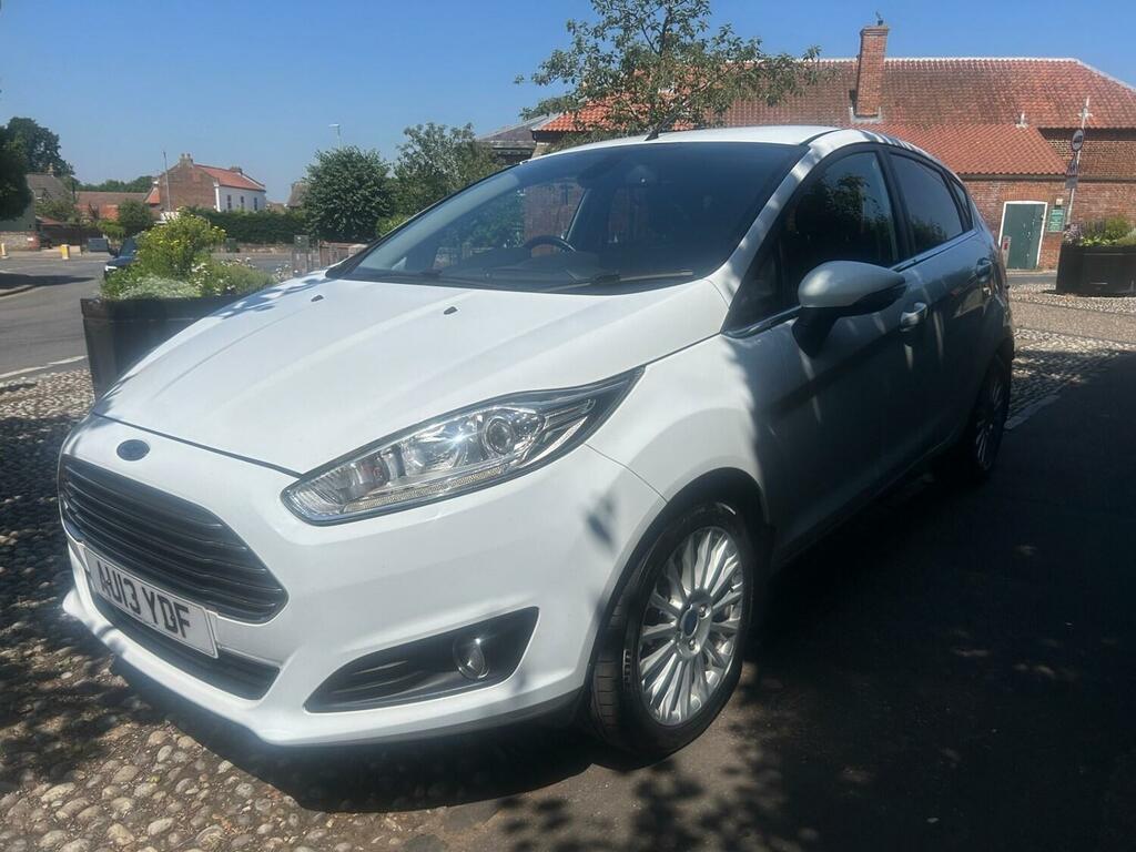 Ford Fiesta 1.0 Ecoboost Titanium White