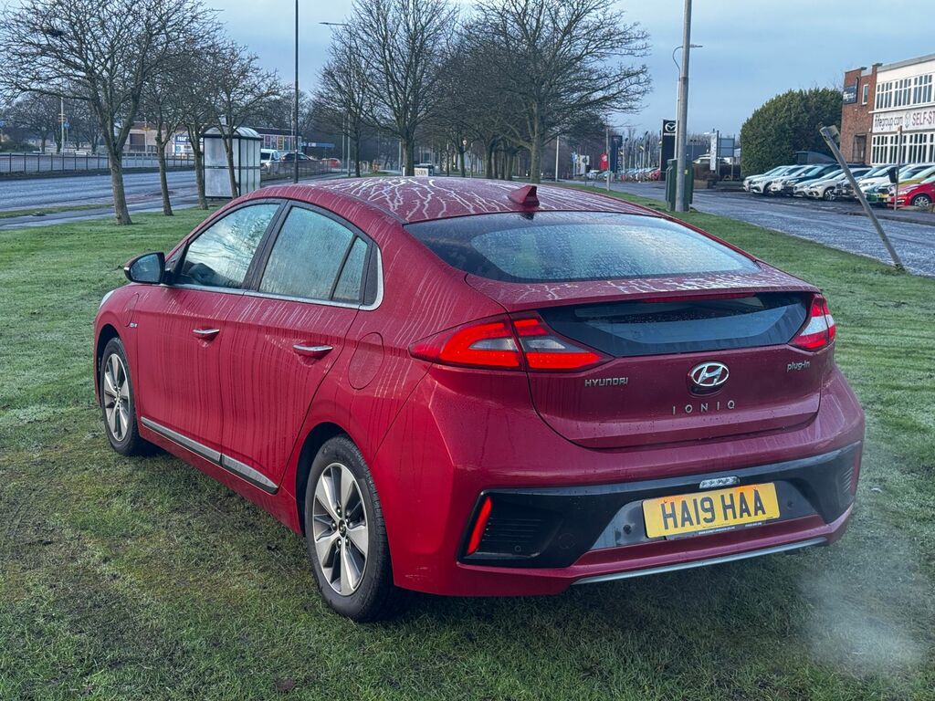 Hyundai Ioniq 1.6 H-gd Gpfi 8.9Kwh Premium Se Hatchback Petr HA19HAA Red #4