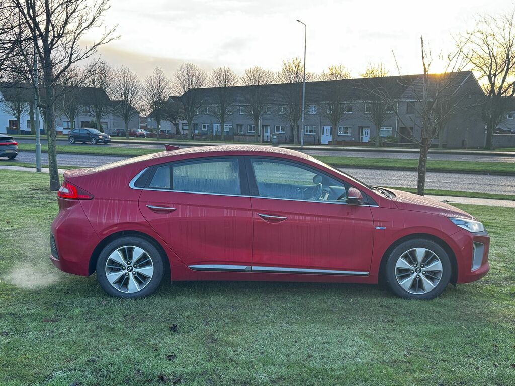 Hyundai Ioniq 1.6 H-gd Gpfi 8.9Kwh Premium Se Hatchback Petr HA19HAA Red #6
