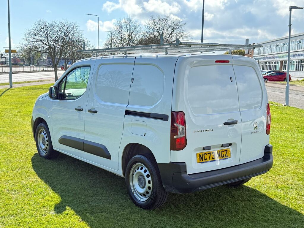 Peugeot Partner 1.5 Bluehdi 1000 Professional Premium Standard P NC73MGZ White #3