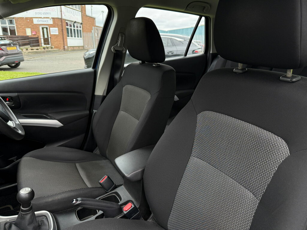 Suzuki SX4 S Cross Hatchback Red #15