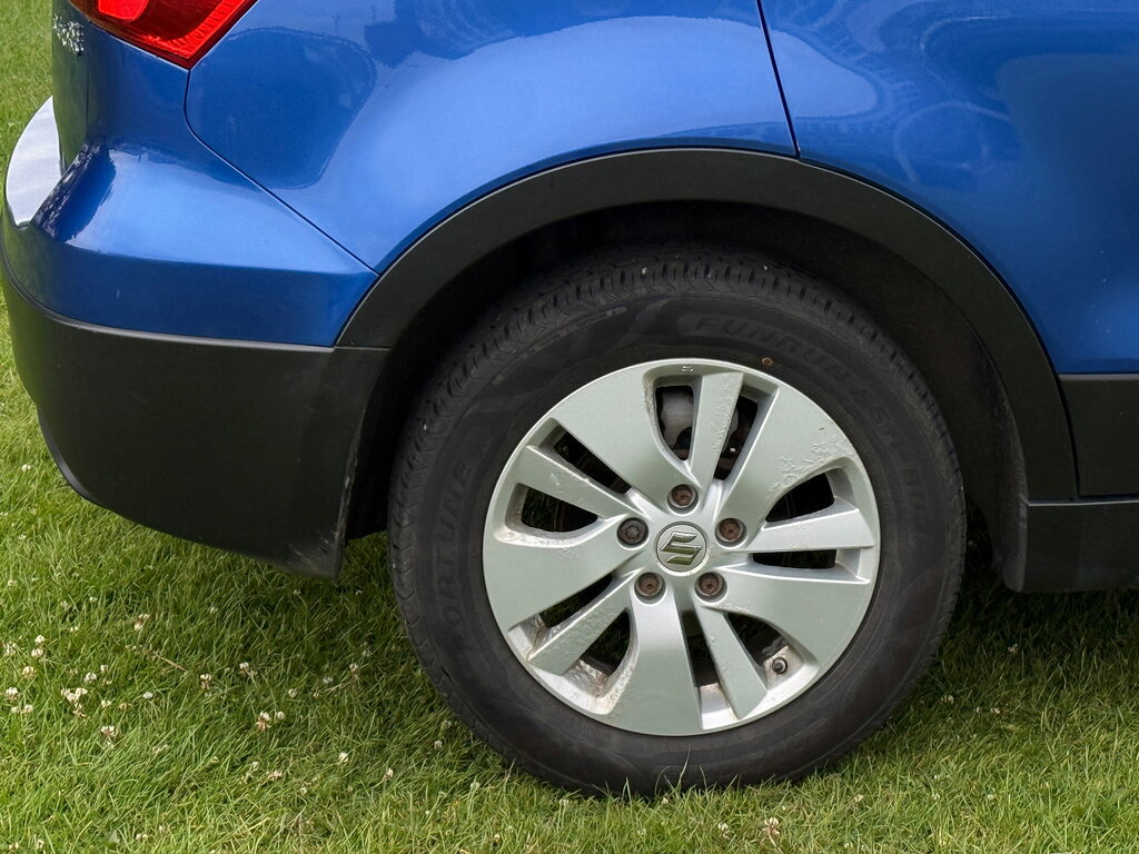 Suzuki SX4 S Cross Hatchback Red #8