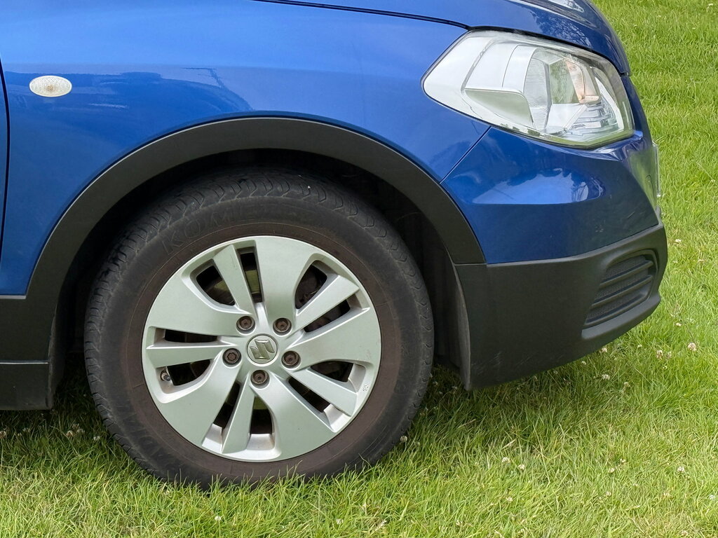 Suzuki SX4 S Cross Hatchback Red #7