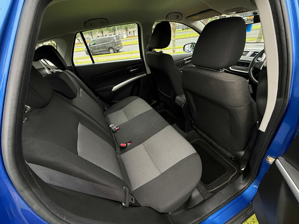 Suzuki SX4 S Cross Hatchback Red #12
