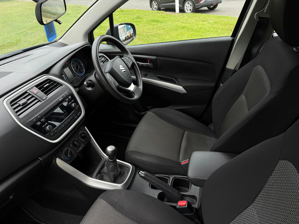 Suzuki SX4 S Cross Hatchback Red #14