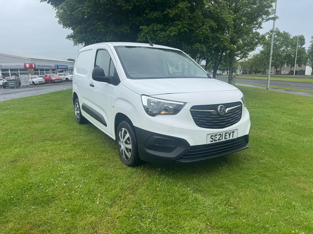 Vauxhall Combo 1.5 Turbo D 2300 Dynamic Panel Van Manu White