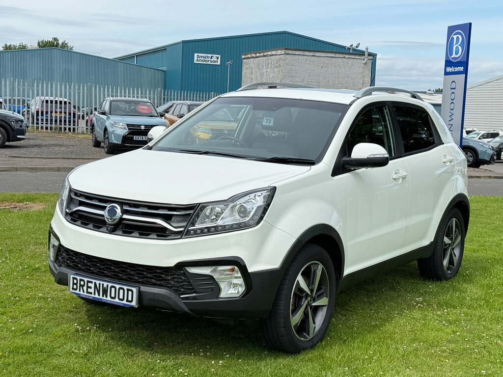 SsangYong Korando 2.2D Ultimate Suv 4Wd Euro 6 178 White #3