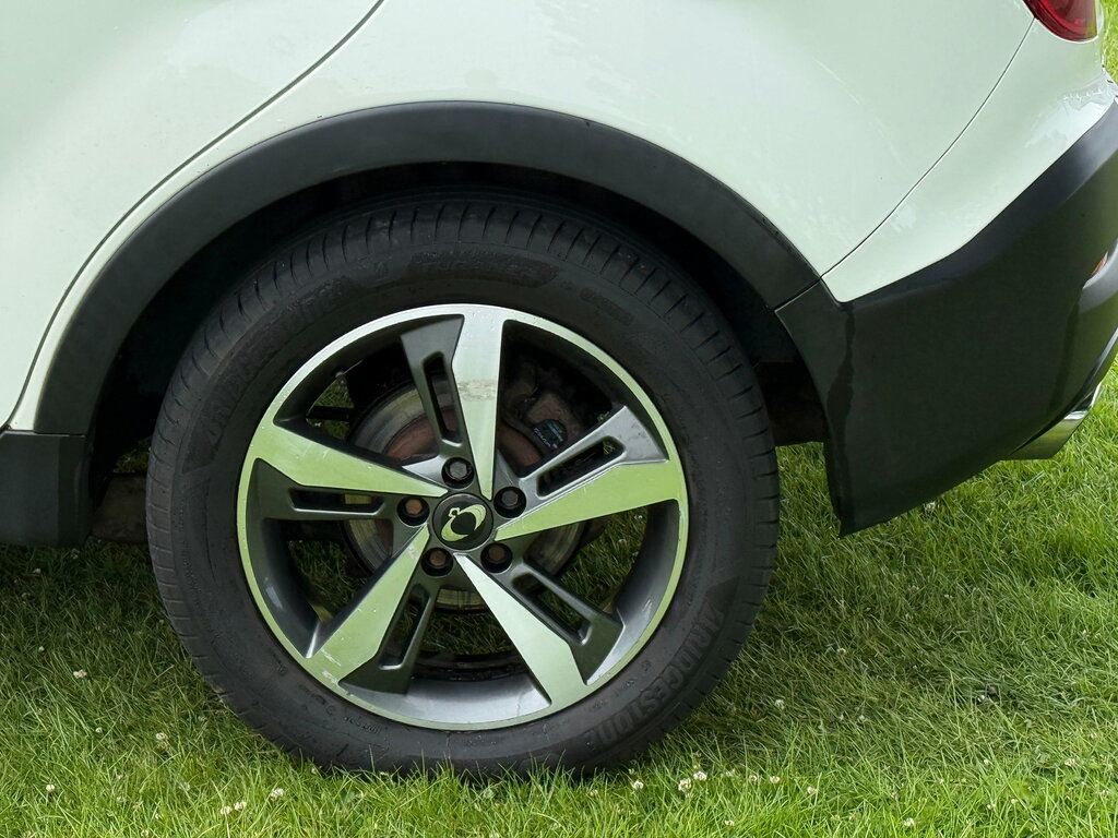 SsangYong Korando Suv Red #9