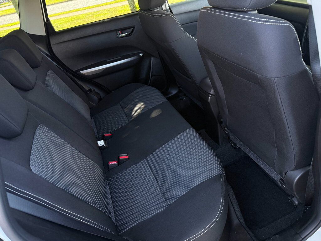 Suzuki Vitara 106Kw 49Kwh Motion Silver #12