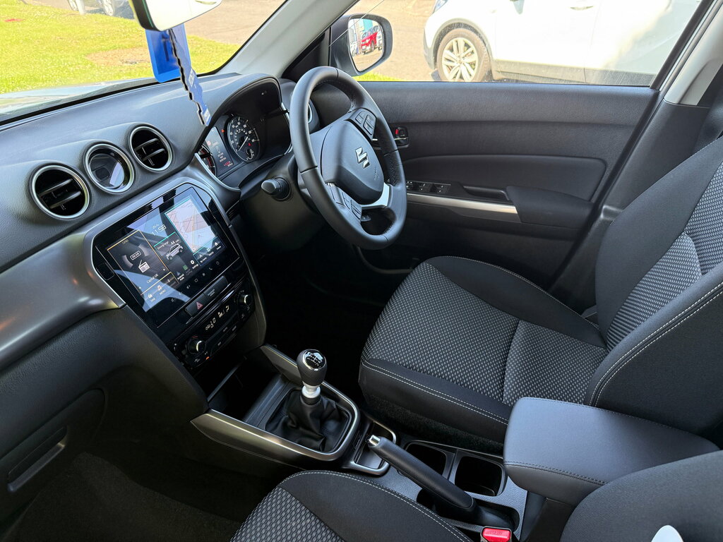 Suzuki Vitara 106Kw 49Kwh Motion Silver #14
