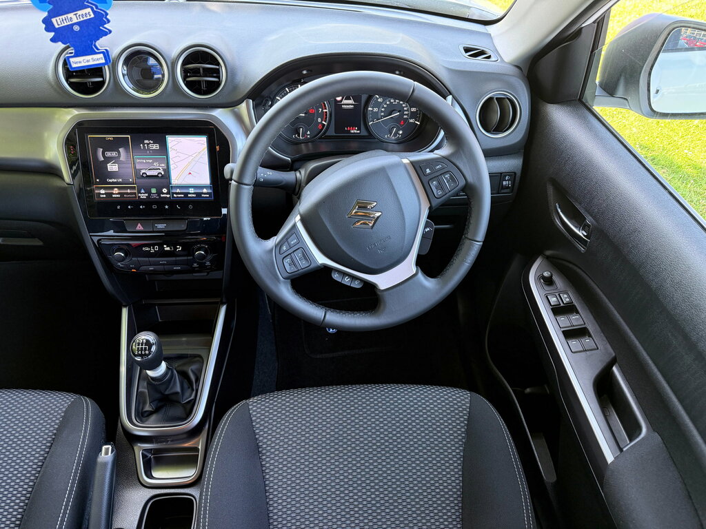 Suzuki Vitara 106Kw 49Kwh Motion Silver #11