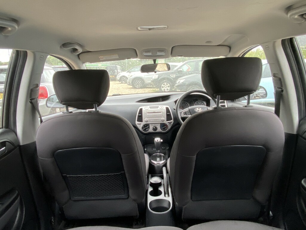 Hyundai I20 Red #12
