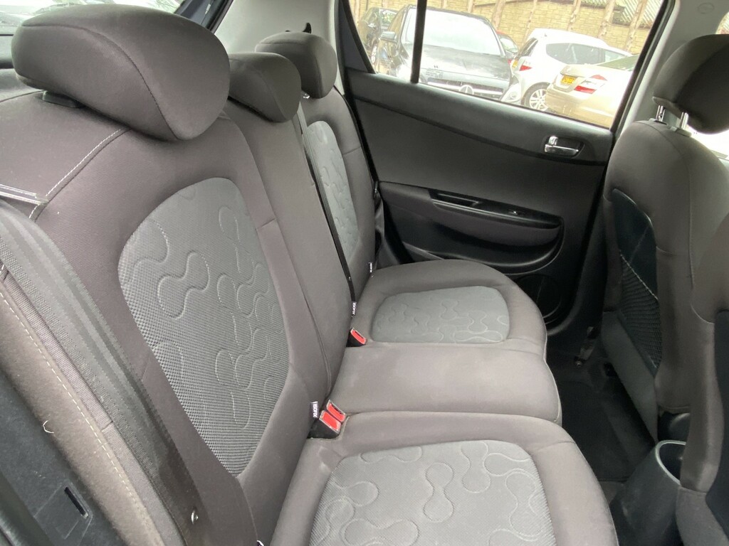 Hyundai I20 Red #13