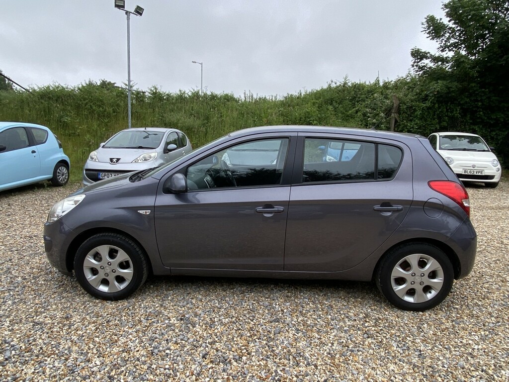 Hyundai I20 Red #19