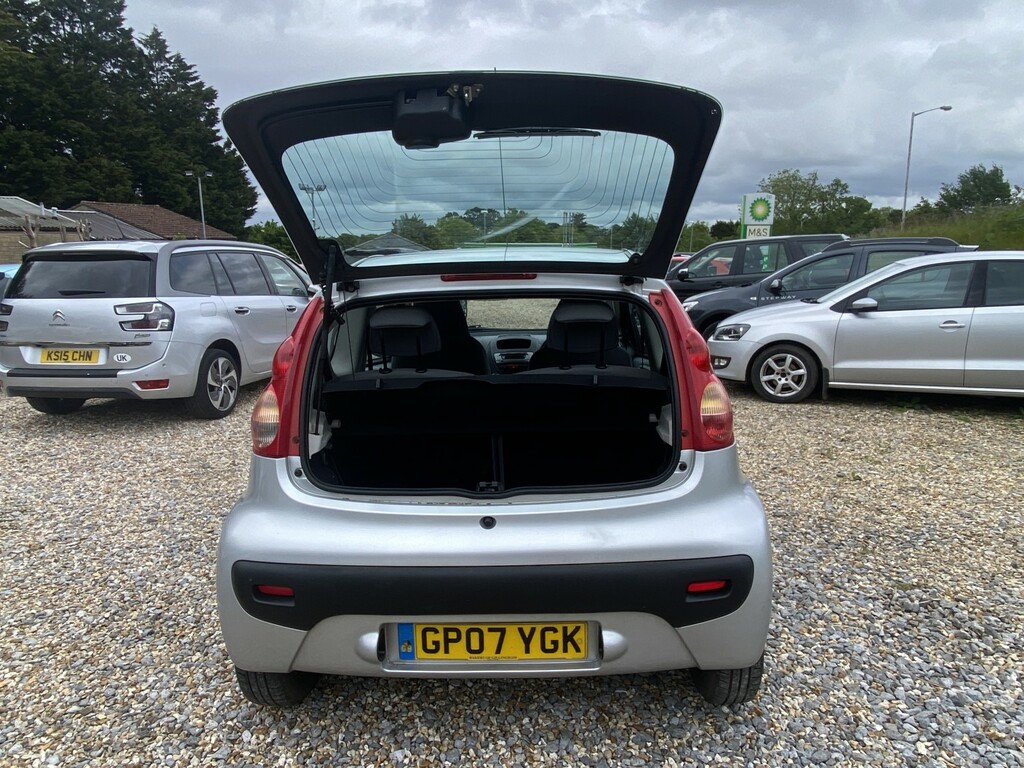 Peugeot 107 Hatchback 1.0 12V Urban 200707 Silver #4
