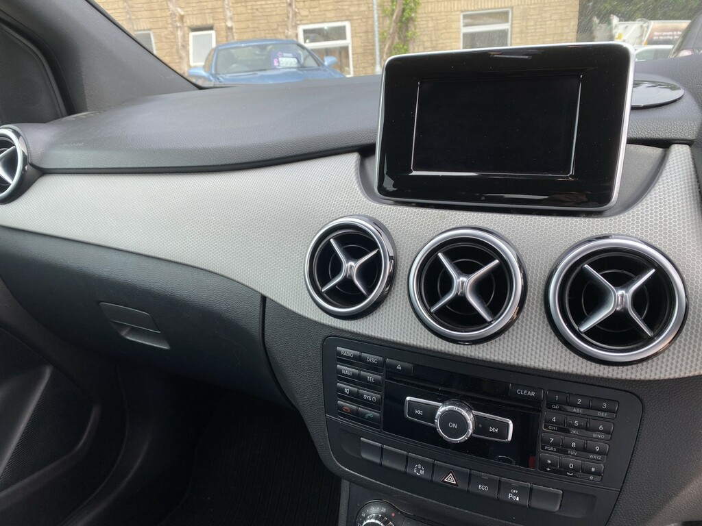 Mercedes-Benz B Class 1.5 B180 Cdi Sport Black #4