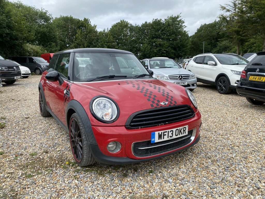Mini Hatch Hatchback 1.6 Cooper D Hatch 201313 WF13OKR Red