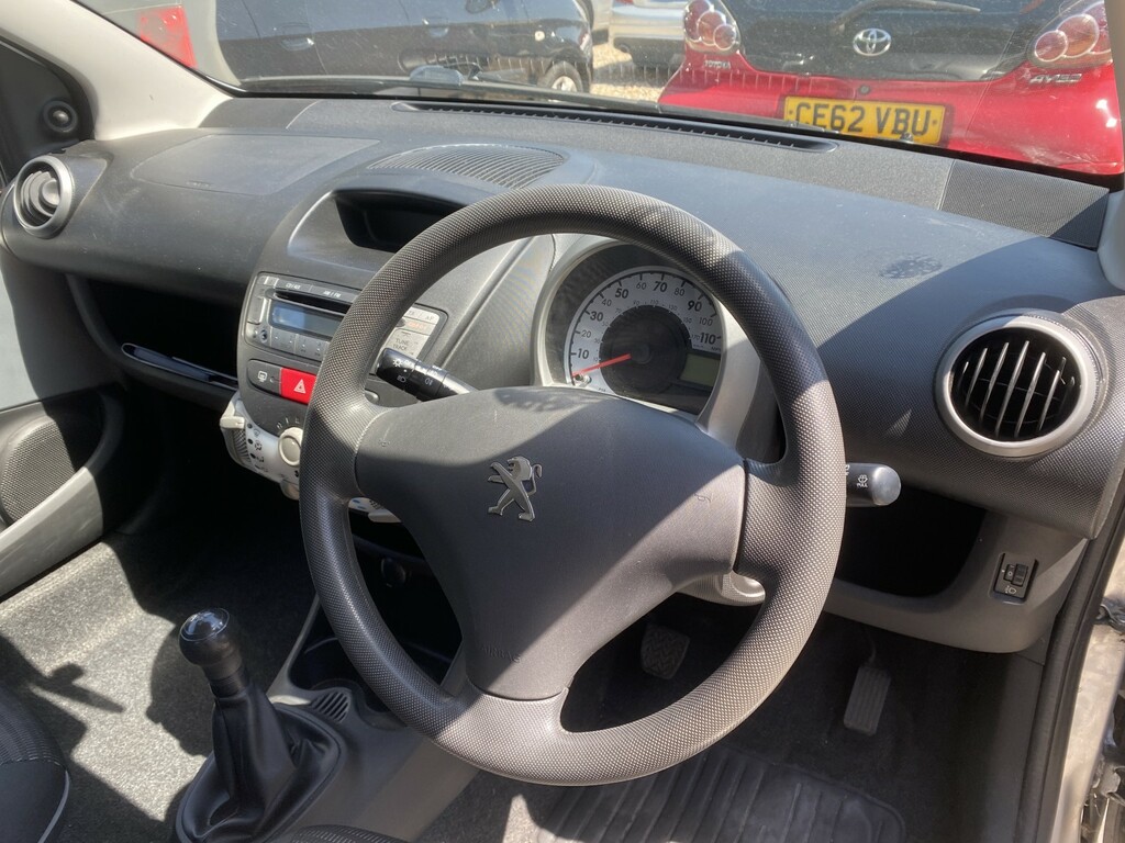 Peugeot 107 1.0 12V Active Silver #4