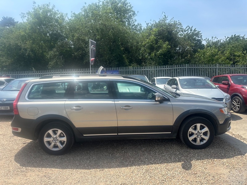 Volvo XC70 2.0 D3 Es Geartronic Gold #4