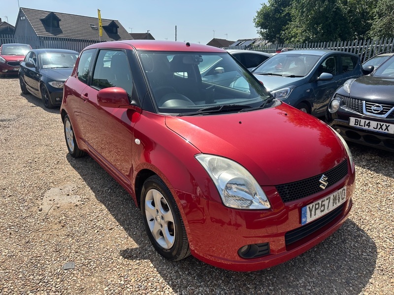 Suzuki Swift 1.5 Glx Hatchback Red