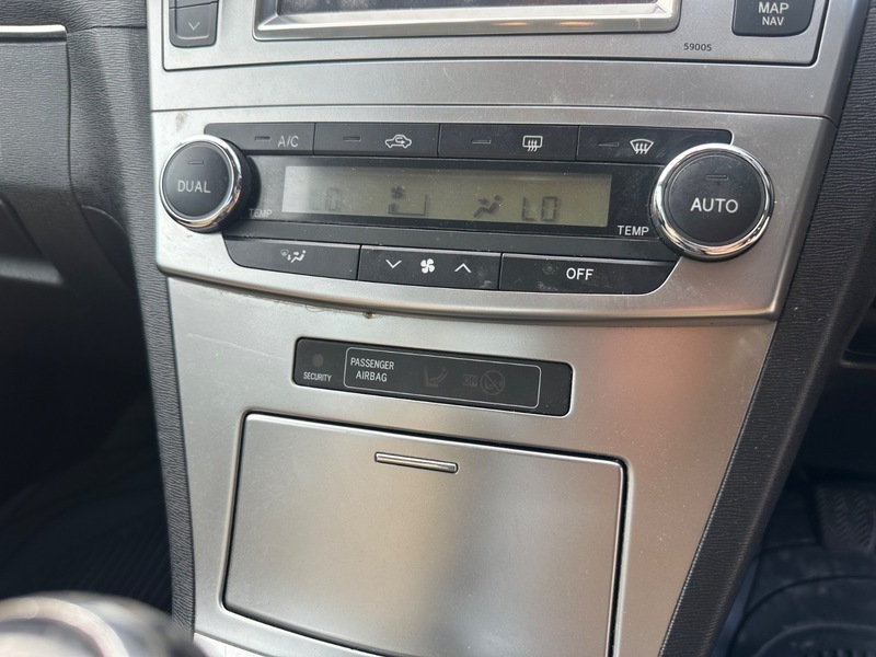 Toyota Avensis 2.0L Tr D-4d Grey #13