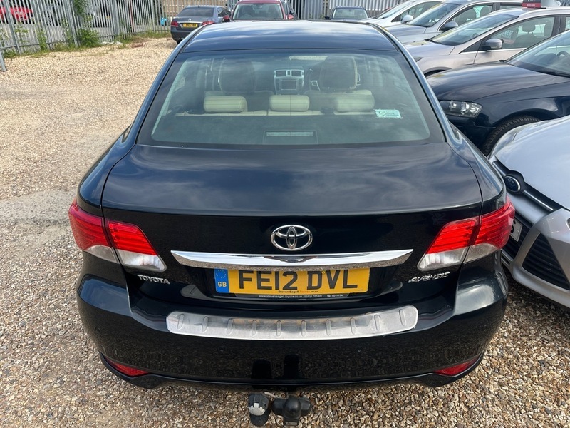 Toyota Avensis 2.0L Tr D-4d Grey #28