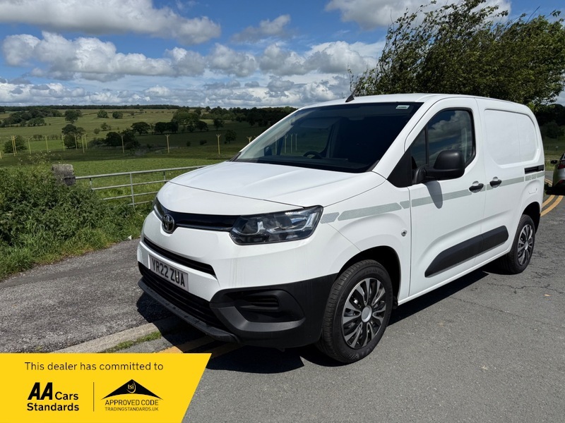 Toyota PROACE L1 Active White