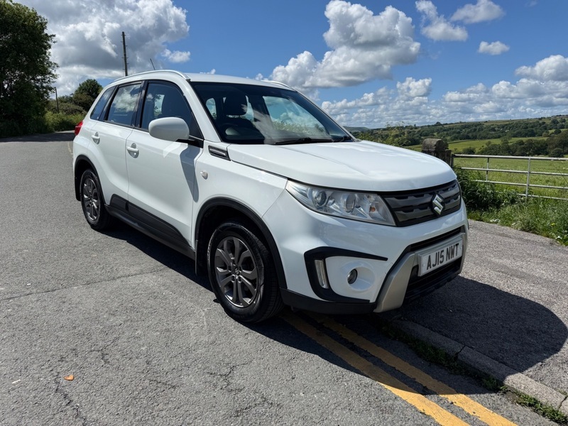 Suzuki Grand Vitara Sz4 White #2