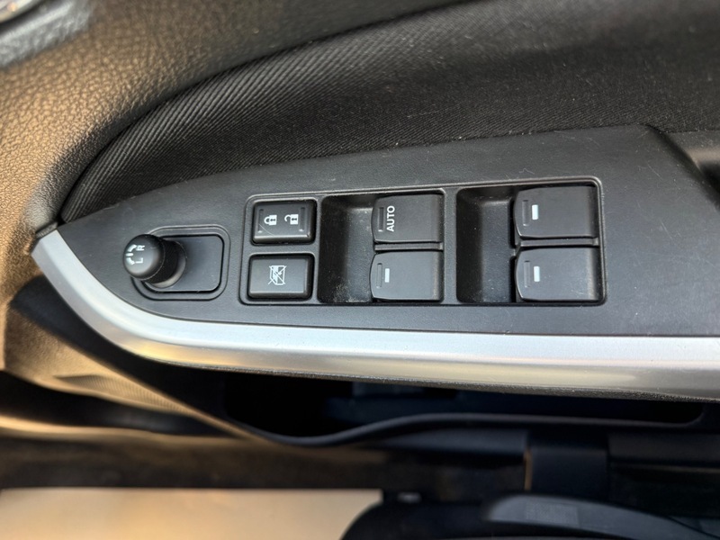 Suzuki Vitara Hatchback Blue #16