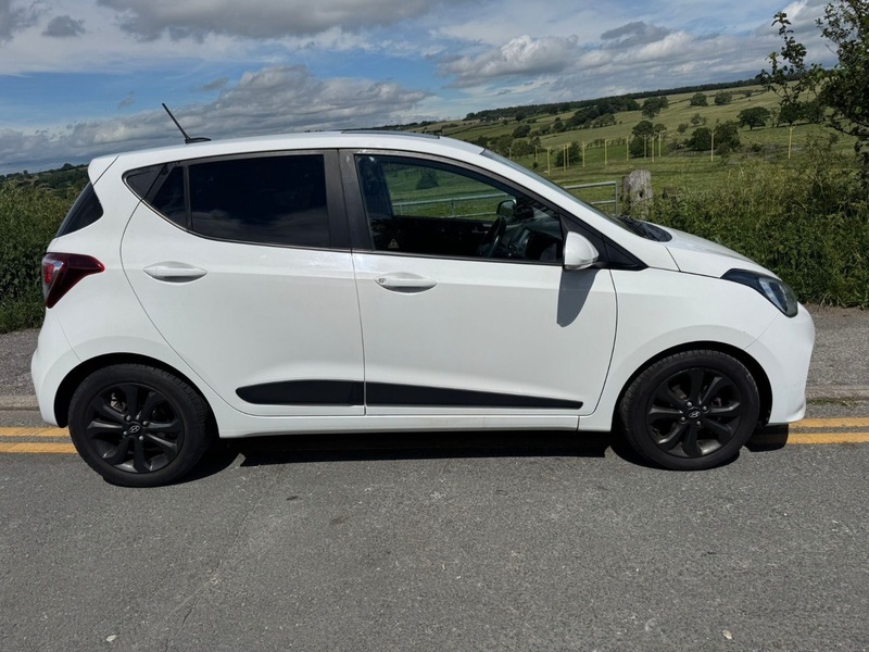 Hyundai I10 Premium Se White #6