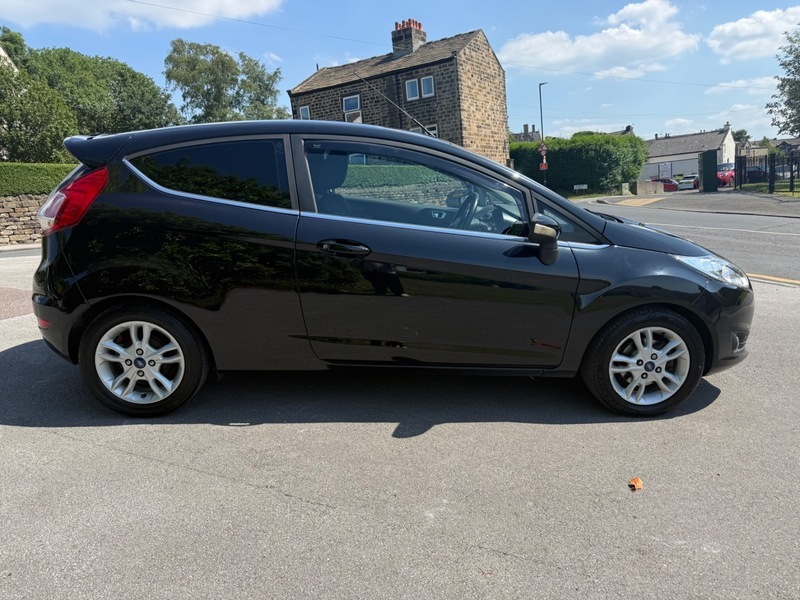 Ford Fiesta Zetec Black #6