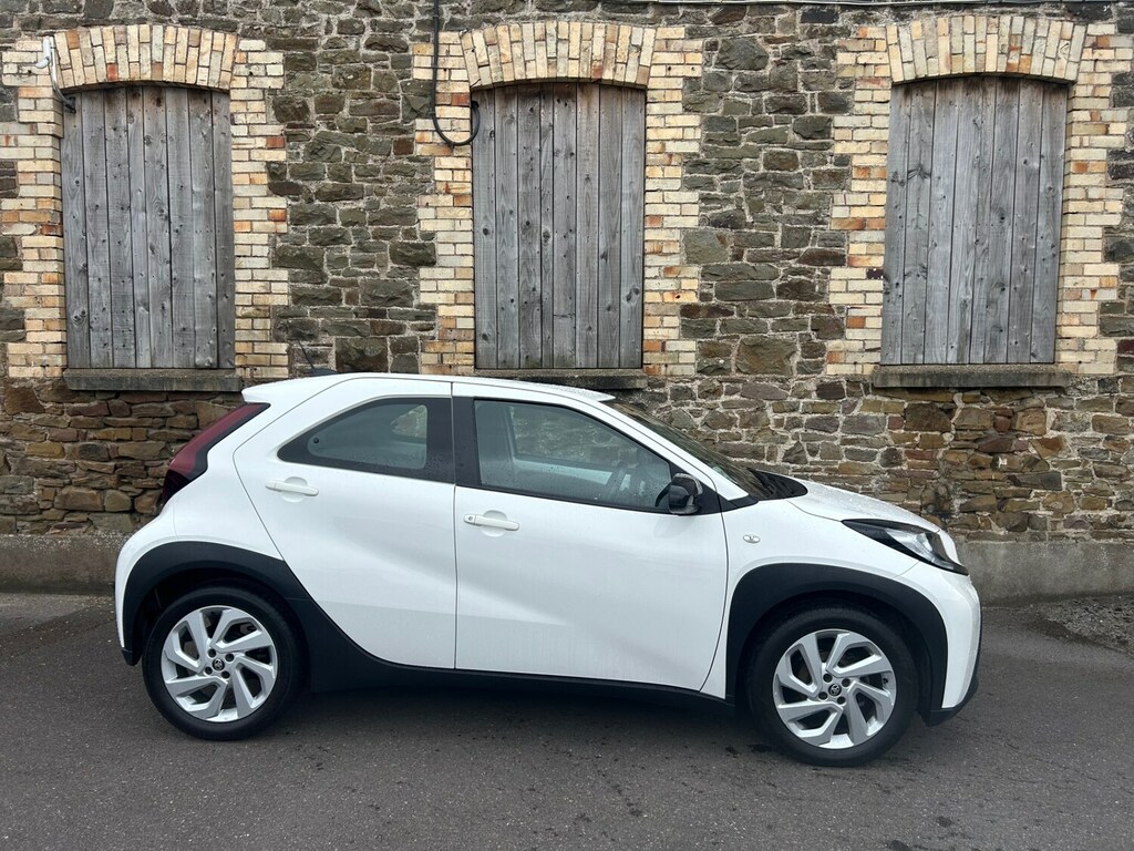 Toyota Aygo X 1.0 Vvt-i Pure White #2