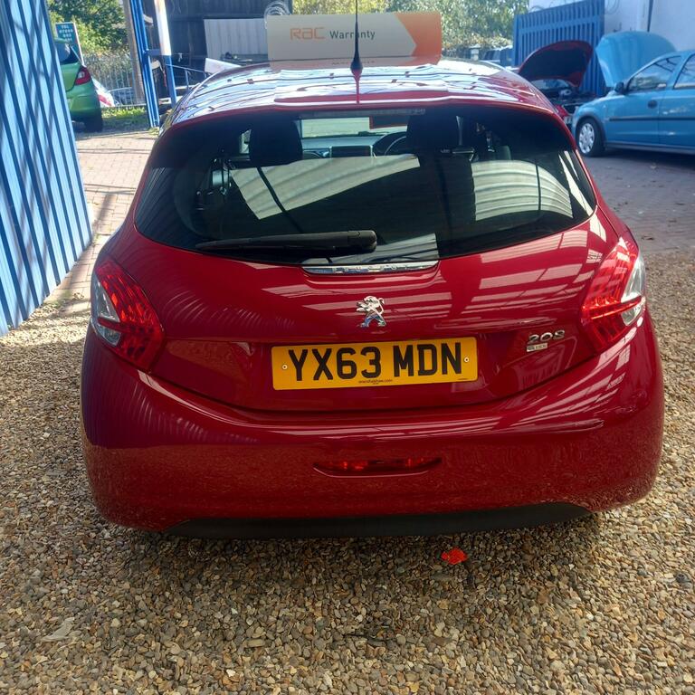 Peugeot 208 1.4 E-hdi Active Egc Euro 5 Ss Red #6